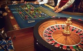 Người chơi Việt Nam trải nghiệm game slot online trên điện thoại tại keo hom nay